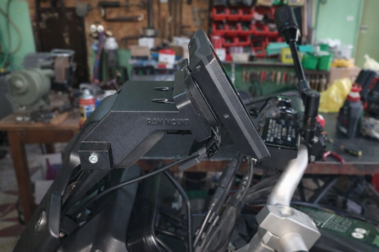 Yamaha Tracer 900 / 9 / 9 GT GPS Holder (2018–2024) – Garmin, Carpuride & TomTom Mount